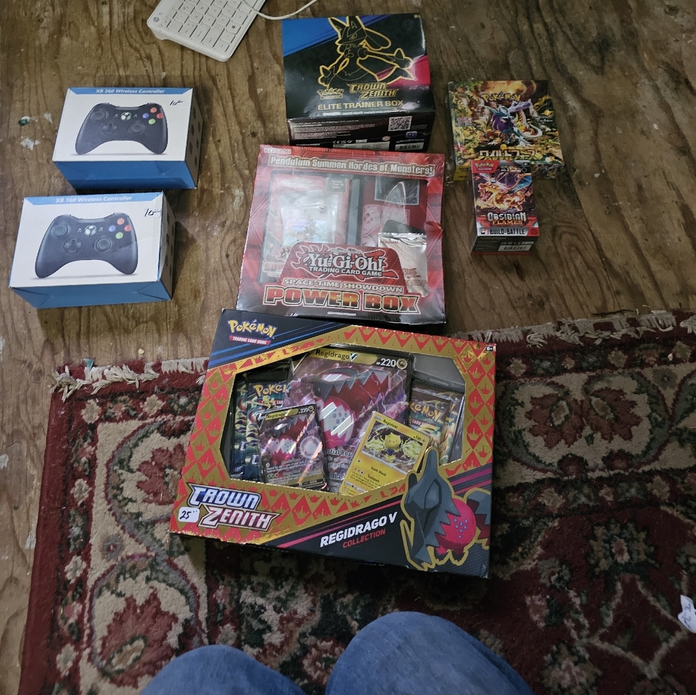 Card and controller bundal